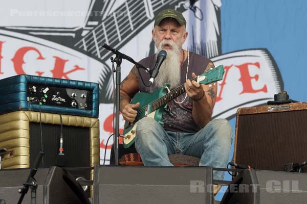 SEASICK STEVE - 2017-07-23 - PARIS - Hippodrome de Longchamp - Main Stage 2 - 